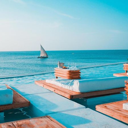 Le Saint Tropez Hotel Kidoti Exterior photo